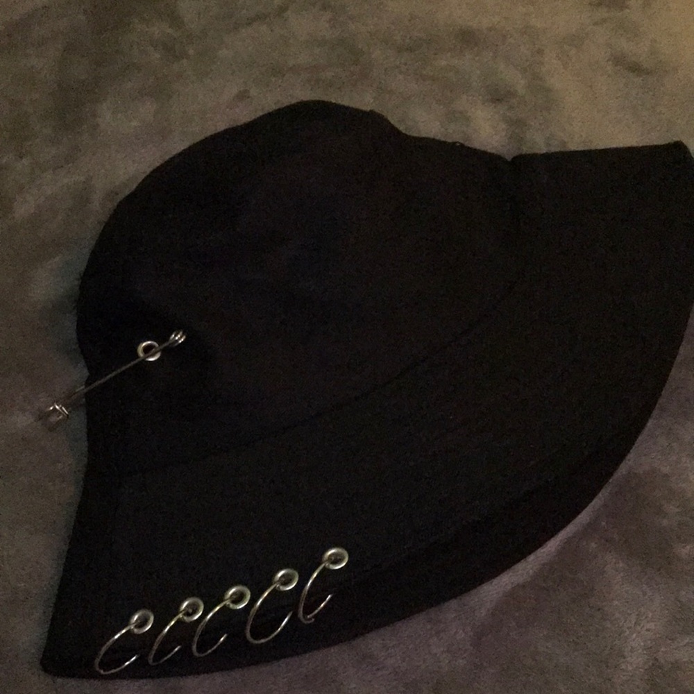 Black Bucket Hat With Close-pin and Silver Hook Design